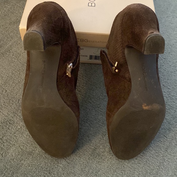 BCBGeneration Dianah Brown Snake Skin Suede Booties Size 9 - Picture 6 of 7